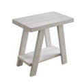 Table d'appoint contemporaine en bois avec étagère - Finition blanche, pieds évasés, étagère inférieure