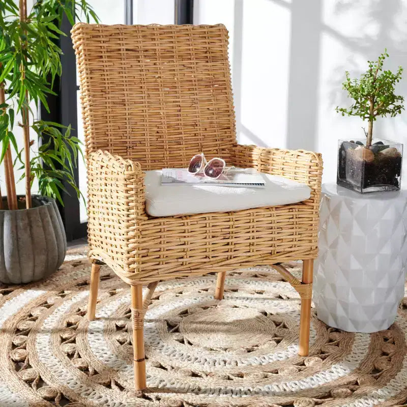 Fauteuil d'appoint en rotin avec coussin – Lavis blanc et gris, cadre en bois, 125 kg