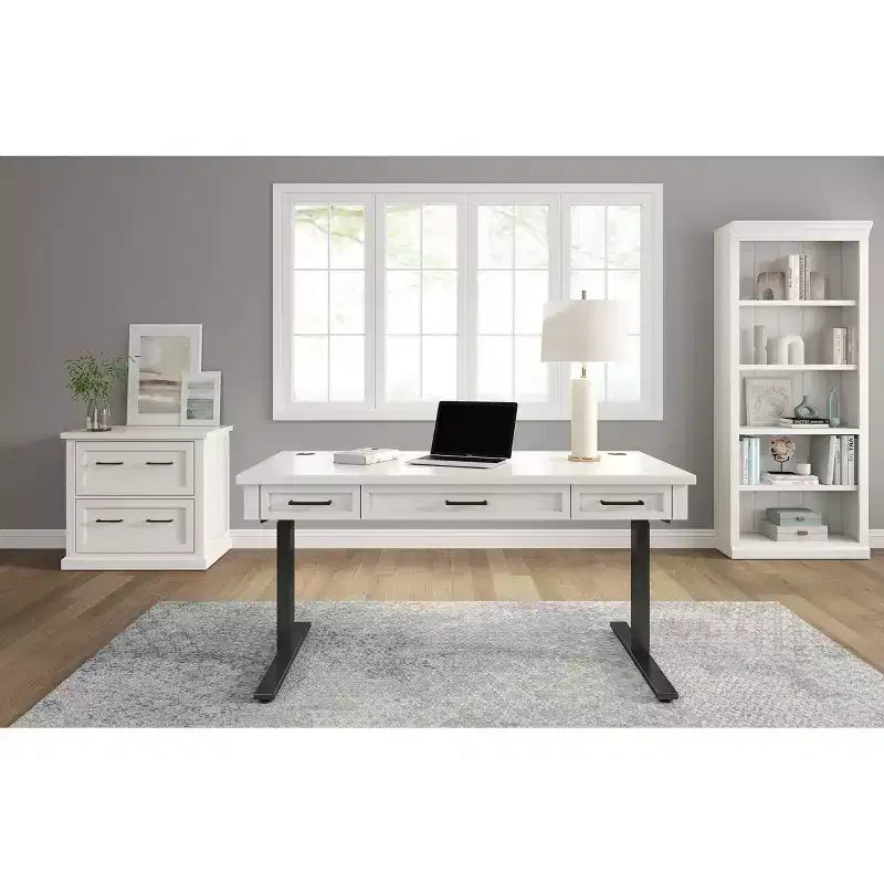 Classeur latéral moderne en bois - blanc, portes de style Shaker, panneaux à lattes, blocs multiprises intégrés